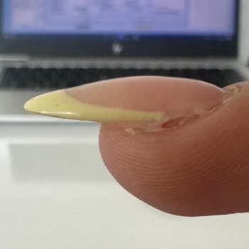 Ng Beauty Bar Hem Ciddi Bir İlgisizlikle Karşılaştım Hem De Tırnaklarım Tamamen Yamuk Yapıldı