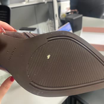 Aldığım Ayakkabı Yağ Ve Cipsle Geldi Hijyen Sorunu Yaşadım