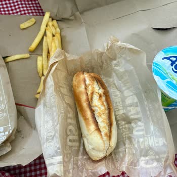 Eksik Soslar, Dağılmış Patatesler Ve Küçük Ekmekle Hayal Kırıklığı Yaşadım