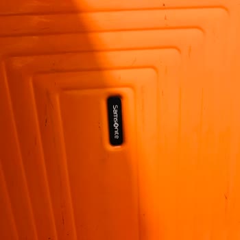 Kısa Sürede Çatlayan Samsonite Bavul İçin Hayal Kırıklığı Ve Değişim Talebi