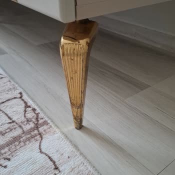 Yanlış Ürün, Geç Teslimat Ve Kısa Sürede Renk Atan Mobilyalar Nedeniyle Mağduriyet