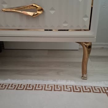 Yanlış Ürün, Geç Teslimat Ve Kısa Sürede Renk Atan Mobilyalar Nedeniyle Mağduriyet