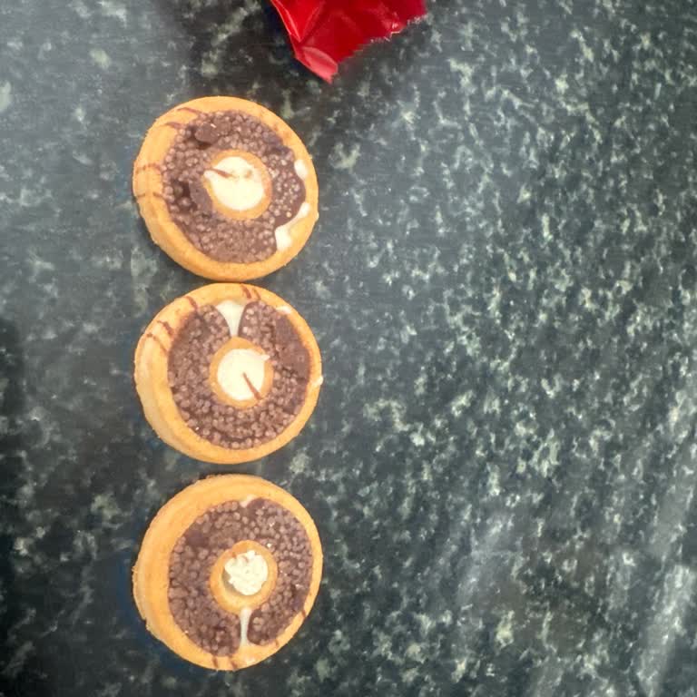 Ülker Dore Bisküvi Üzerinde Şüpheli Kabarcıklar Ve Tüketim Sorunu