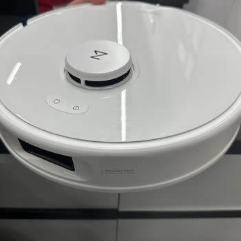 Roborock Qrevo Curv 5a1 Süpürgede 1 Ayda Oluşan Deformasyon Ve Şeffaf Servis Talebi