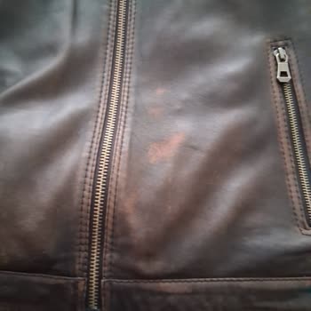 Yeni Aldığım Mont Yağmurda Rengini Kaybetti Değişim Talebim Reddedildi