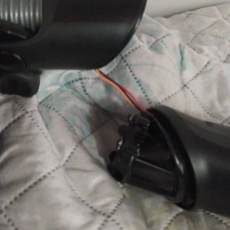 Yeni Alınan Philips Dikey Süpürgenin Başlığı Birkaç Kullanımda Kırıldı