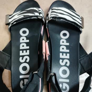 Privalia, pedido entregado en muy mal estado, solicito rembolso