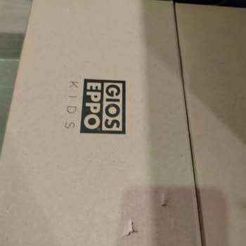 Privalia, pedido entregado en muy mal estado, solicito rembolso