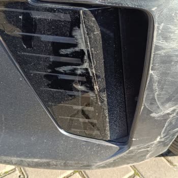 Tik Tak Aracının Ters Yönden Çarpıp Kaçması Sonrası Muhatap Bulamıyorum