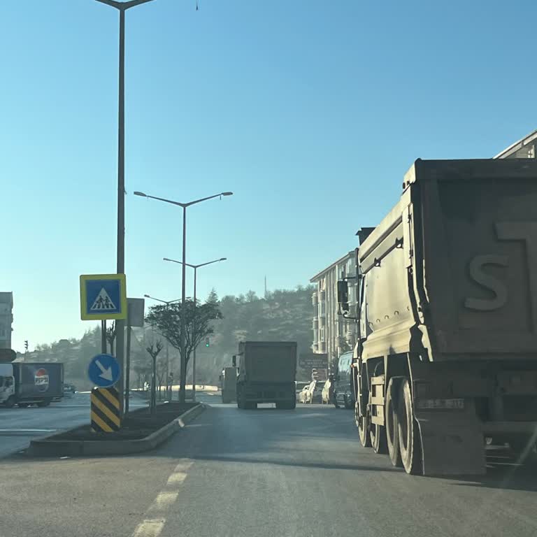 Bağlum Bulvarı'nda Hafriyat Kamyonlarının Yol Açtığı Sorunlar Ve Kalıcı Çözüm Talebi