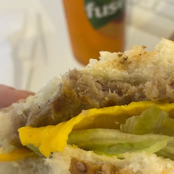 Yesen Burger Hamburgerimde Çıkan Kıl Hijyen Ve Güven Sorununa Yol Açtı