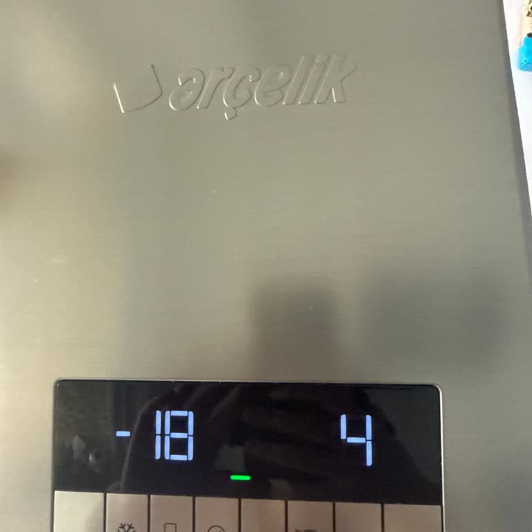 Arçelik Buzdolabında Gitmek Bilmeyen Ses