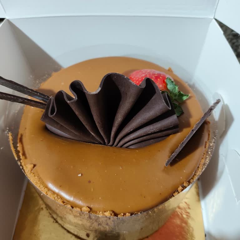 Yanlış Pasta Gönderimi Ve Çözüm Odaklı Olmayan Yaklaşım Nedeniyle Hayal Kırıklığı