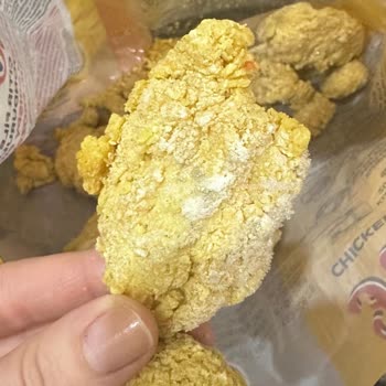 Son Kullanma Tarihi Geçmemiş Üründe Küf Benzeri Lekeler Ve İletişim Sorunu Yaşadım