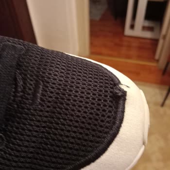 Ayakkabıdaki Nakış İpi Sökülmesine Müşteri Hatası Denilmesi Mağduriyet Yarattı