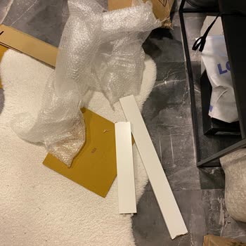 Kırık Pax Dolap Parçası Haftalardır Değiştirilemiyor, Mağduriyetim Artıyor