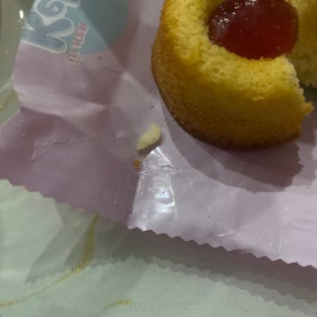 Ülker Ekstra Jölebol Kekten Yabancı Madde Çıkması Ve Güven Kaybı