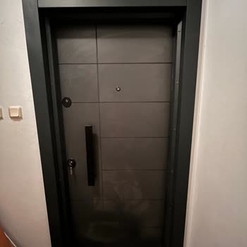 Mağazada Gösterilen Ürünle Uyuşmayan Defolu Kapı Ve Kısa Sürede Sorunlu Duşa Kabin Teslimatı