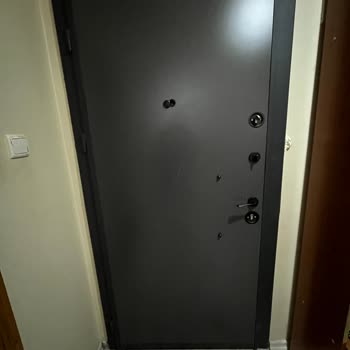 Mağazada Gösterilen Ürünle Uyuşmayan Defolu Kapı Ve Kısa Sürede Sorunlu Duşa Kabin Teslimatı