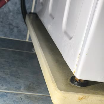 Yeni Alınan Hoover Çamaşır Makinesinde Kısa Sürede Paslanma Ve Kabarma Sorunu