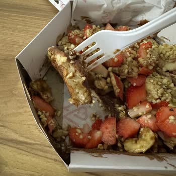 Pişmemiş Waffle İçin İade Talebim Reddedildi, Mağduriyetim Giderilmedi