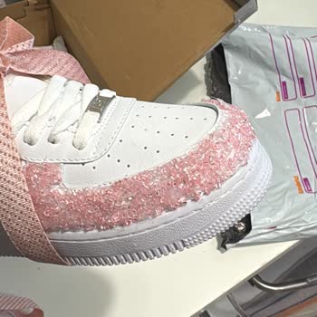 Özel Tasarım Ayakkabıda Beklenmeyen Kalitesizlik Ve Ücret İadesi Talebi