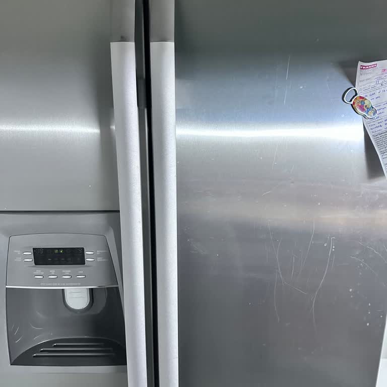 Franke Gardırop Tipi Buzdolabının Buzluk Sorunu Çözülemiyor, Servisten Destek Alamıyorum