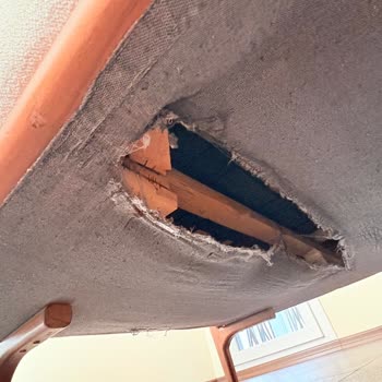 Geç Teslimat Ve Kullanılmış Kanepe Takımı Nedeniyle Mağduriyet