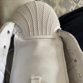 Çeyiz İçin Alınan Adidas Ayakkabıda Bariz Dikim Hatası Ve Reddedilen İade Talebi