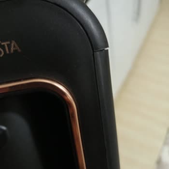 Kahve Makinesi Hem İşlevsiz Hem De Serviste Zarar Gördü