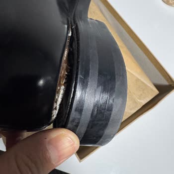 Az Kullanımla Deforme Olan Ayakkabı Ve Yanıtsız Değişim Talebi