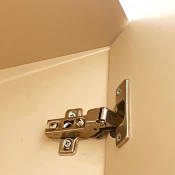 Yatak Odası Takımında Kırıklar Ve İlgisiz Garanti Süreci Mağduriyet Yaratıyor