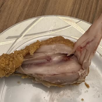 Popeyes'tan Kanlı Ve Pişmemiş Tavuk Şoku, Müşteri Hizmeti Yetersizliği