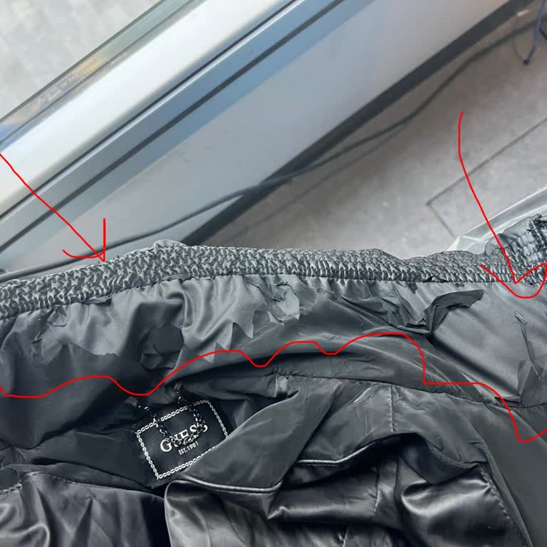 Guess Montumun Kumaşı Soyuldu, Tamir İçin Yardımcı Olunmadı