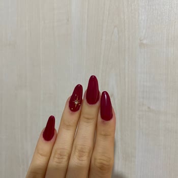 Profesyonellikten Uzak Hizmet Ve Sağlıksız Tırnak İşlemi Deneyimi