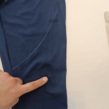 Spor Tayt İlk Kullanımlarda Kolayca Yırtıldı