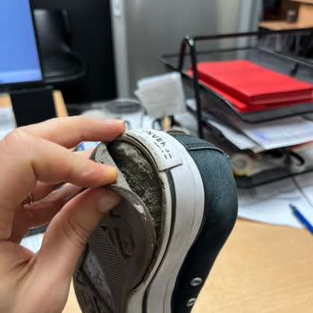 Converse Ayakkabıda Kronik Sorun Ve Yetersiz Garanti Hizmeti