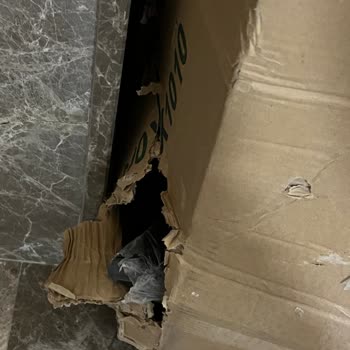 Kırık Ve Eksik Gelen Bahçe Takımında Bauhaus Mağduriyeti