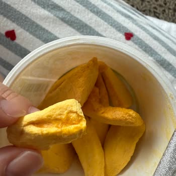 Meyve Cipsinde Saç! Hijyen Problemi Ve İletişimsizlik