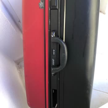 PTT Kargom Hasarlı Teslim Edildi Valizimin Kilidi Kırık Ve Mağduriyetim Giderilmedi