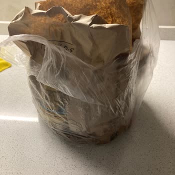 Siparişim Dökülmüş Ve Islanmış Halde Geldi Üstelik Şikayetim De Yanıtsız Kaldı