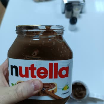 Nutella Kavanozunda Küf Benzeri Baloncuklar: Sağlık Riski Ve Cevapsız Şikayet