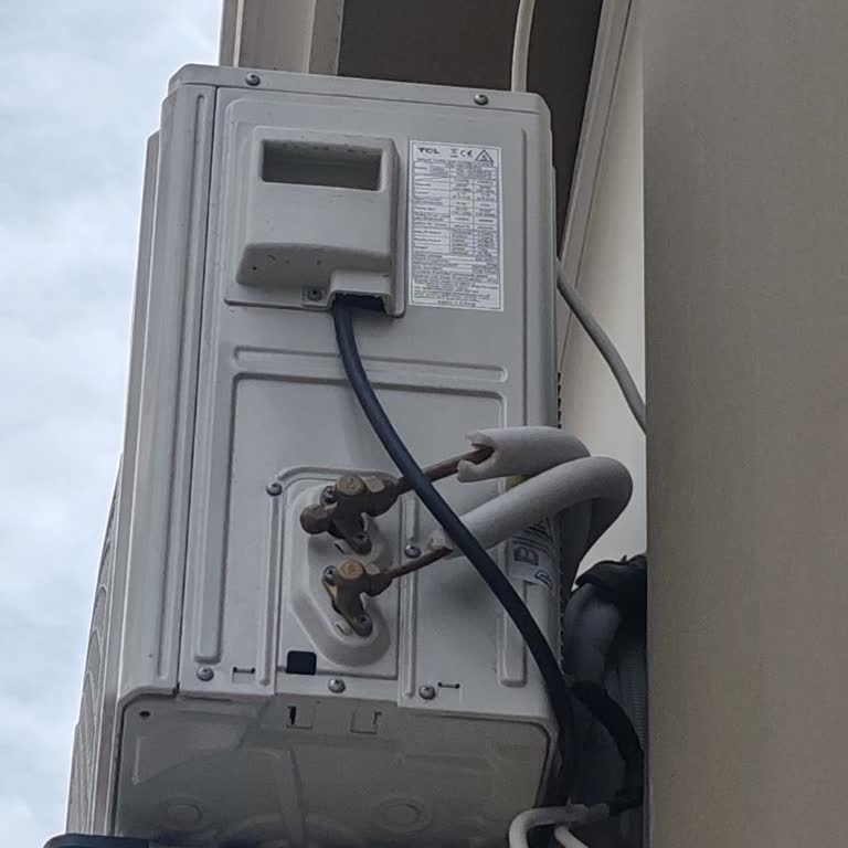 Satın Aldığım Klimanın Dış Ünite Kapağı Eksik Teslim Edildi, Mağduriyetimin Giderilmesini Talep Ediyorum