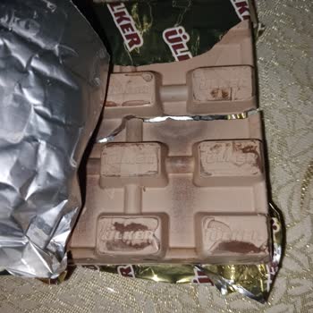 Son Kullanma Tarihi Geçmemiş Çikolatada Bozulma Şoku