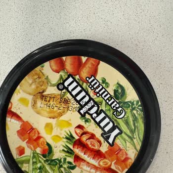 Konserve Garnitürden Çıkan Cam Parçası Büyük Risk Oluşturdu