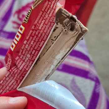 A101'den Aldığım Ülker Dido Trio Çikolatada Küf Benzeri Görüntü Ve Sağlık Endişesi