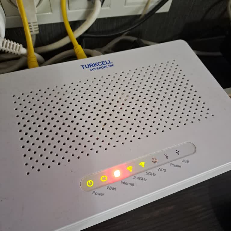 Superonline İnternetim İki Gündür Tamamen Kesik Çözüm Sunulmuyor