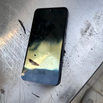 Samsung A55 Telefonum Aniden Yandı, Güvenliğim Ve Mağduriyetim Tehlikede!