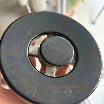 Uğur Soğutma Ocak Yüzeyinde Oluşan Lekelerden Şikayetçiyim