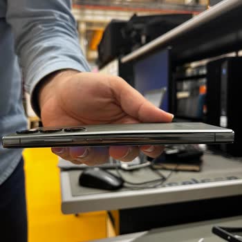 Samsung S23 Ultra Bataryası Garanti Bitiminden Kısa Süre Sonra Şişti Ve Güvenlik Riski Oluşturdu